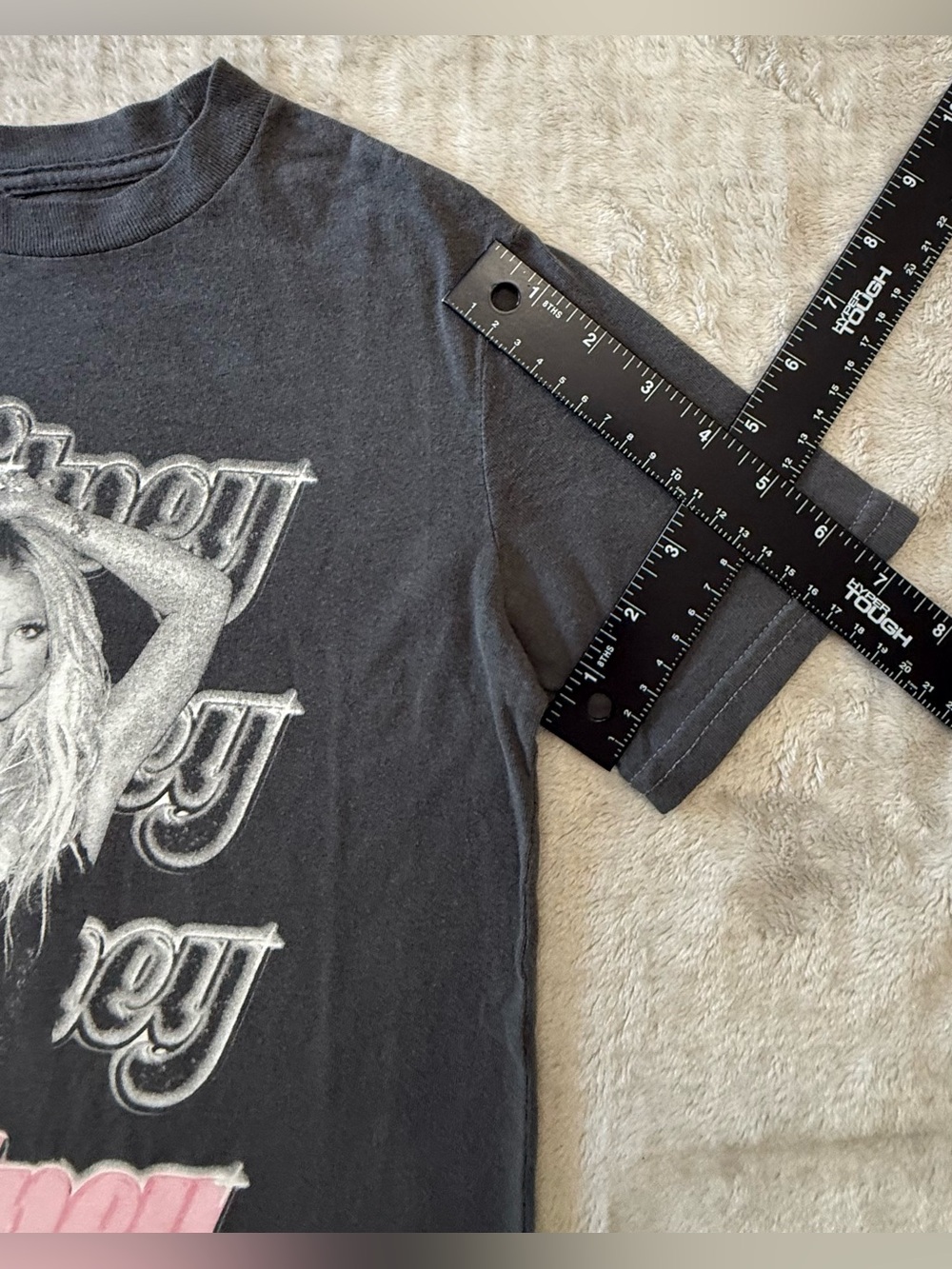 Official Britney Spears Tee Y2K
Princess of Pop Youth Size 7/8 - Picture 5 of 6